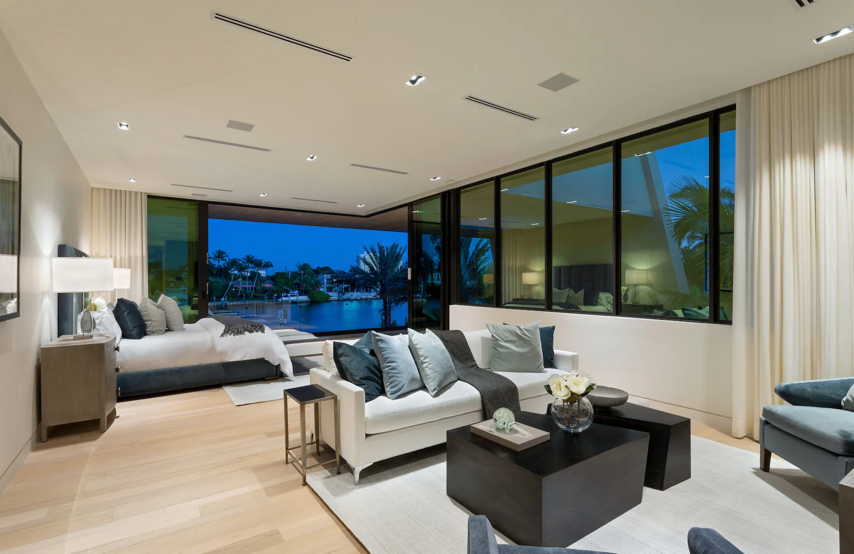 eridith-Baer-Home-Home-Staging-Florida-Modern-Intracoastal-Estate-Luxury-Homes-Modern-and-Contemporary-Master-Bedroom